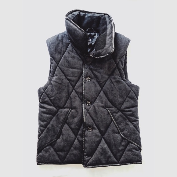 H&M Men’s Quilted Vest - Picture 1 of 7